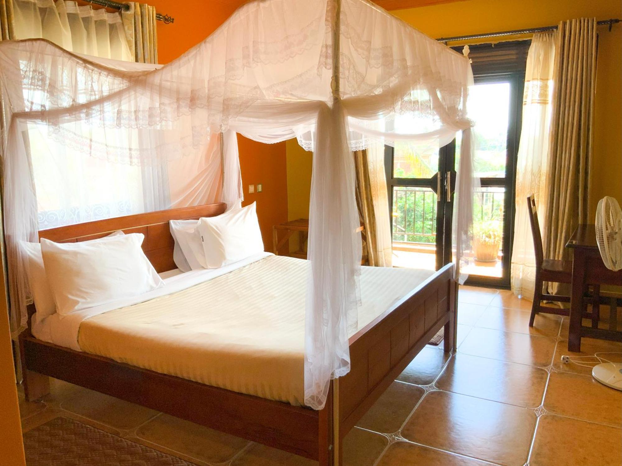 Hendo Hotel Entebbe Eksteriør bilde