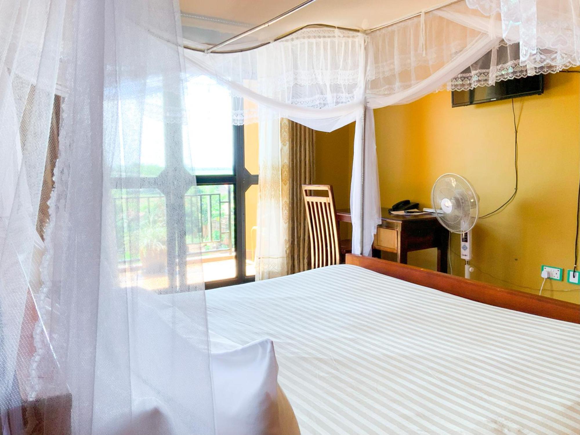 Hendo Hotel Entebbe Eksteriør bilde