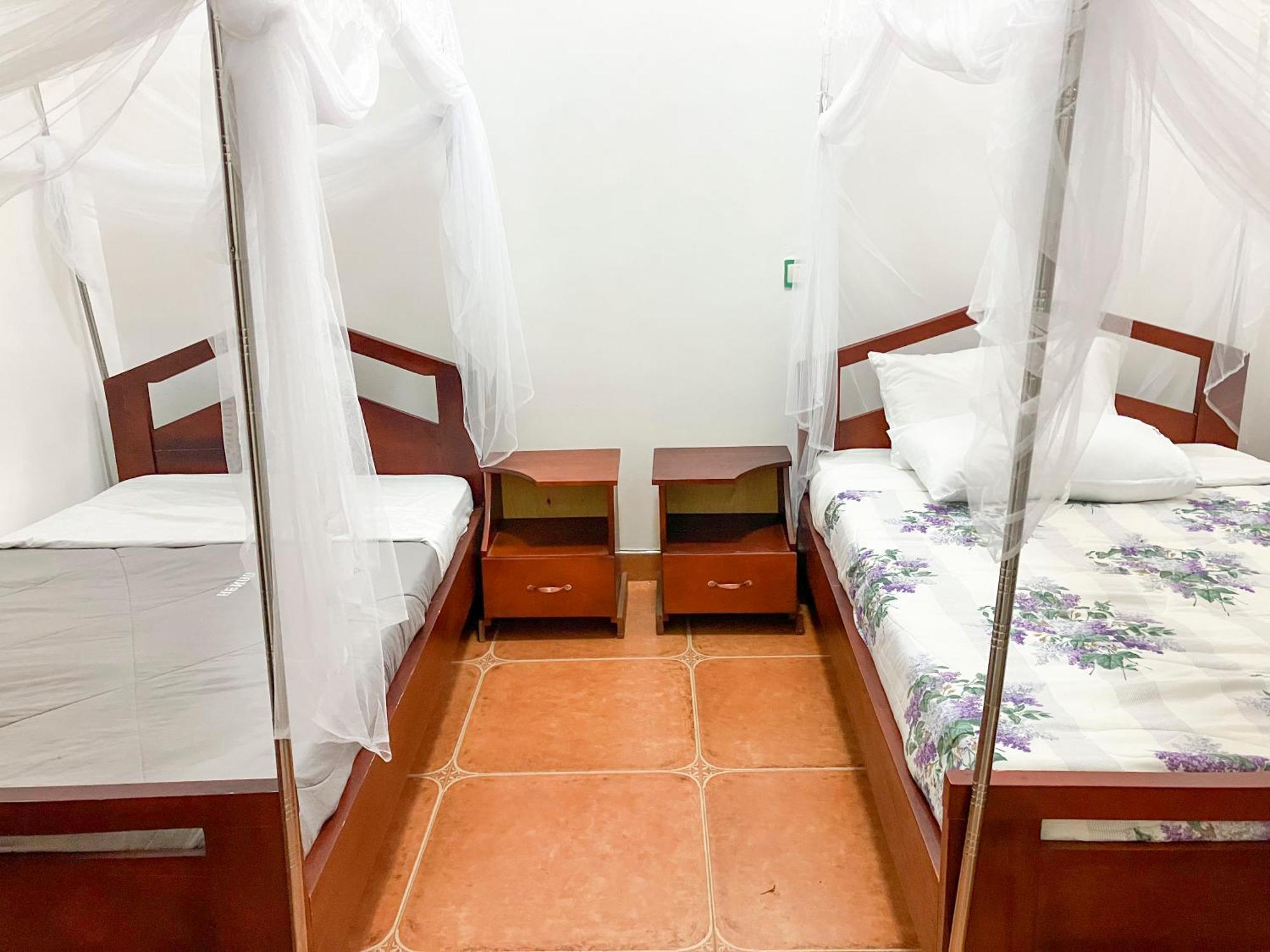 Hendo Hotel Entebbe Eksteriør bilde